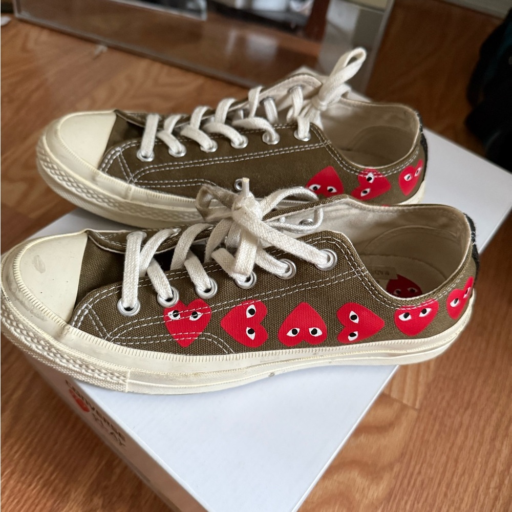 COPY - Come Des Garçons . Size 8 in women, 6 in men